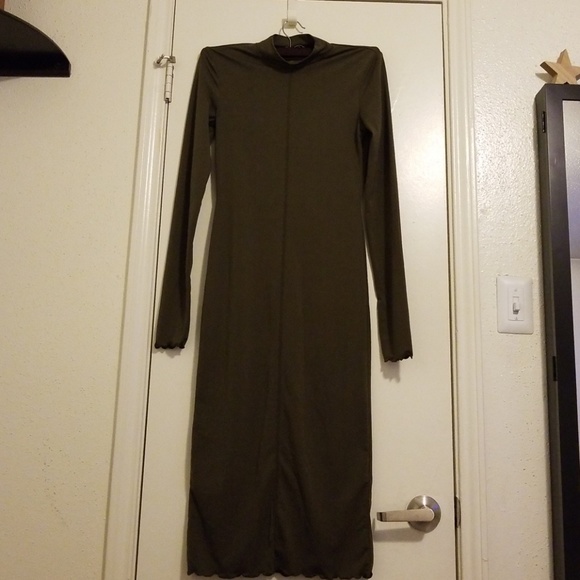 H&M Dresses & Skirts - ✔ Vintage H&M Olive Green Long Sleeve Dress